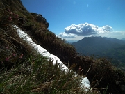 CORNO ZUCCONE (1458 m.) , guardiano della Val Taleggio (17 aprile 2012)  - FOTOGALLERY